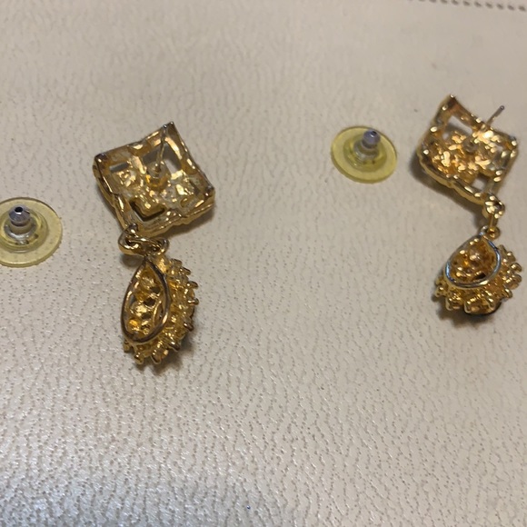 VINTAGE PAVE EMERALD GREEN PEAR DROP RHINESTONE STATEMENT EARRINGS PROM ELEGANT - Picture 9 of 14